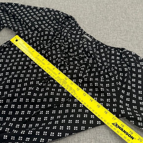 Brand New! Express Dress Black & White Small Neckline Tie Elastic Waist Balloon - Picture 11 of 15